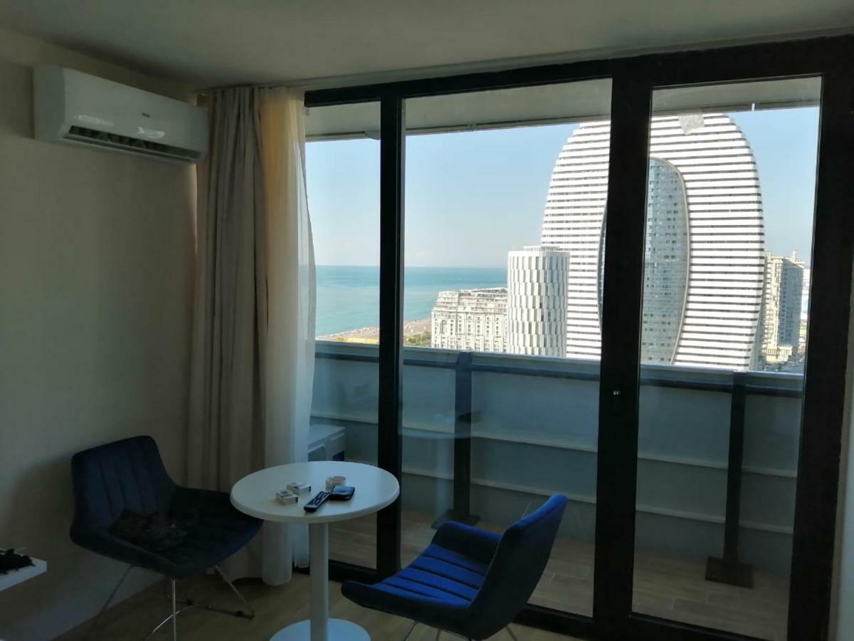 באטומי Lamar Hotel מראה חיצוני תמונה