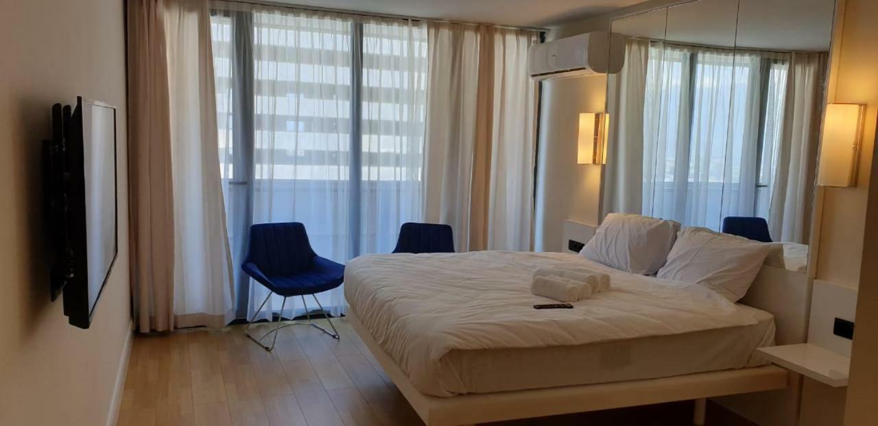 באטומי Lamar Hotel מראה חיצוני תמונה